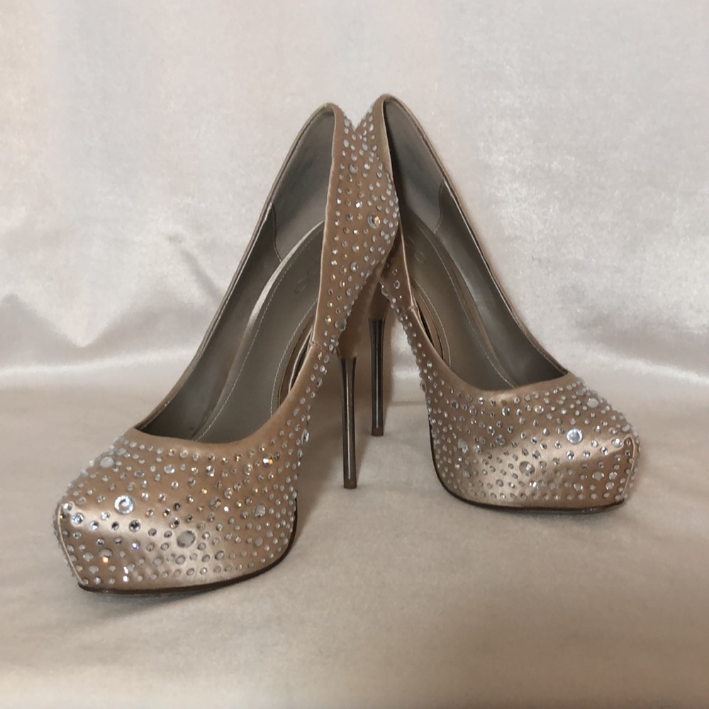 Aldo Chrystal Rhinestone Champagne Platform Heels Sz 39 or US 8.5